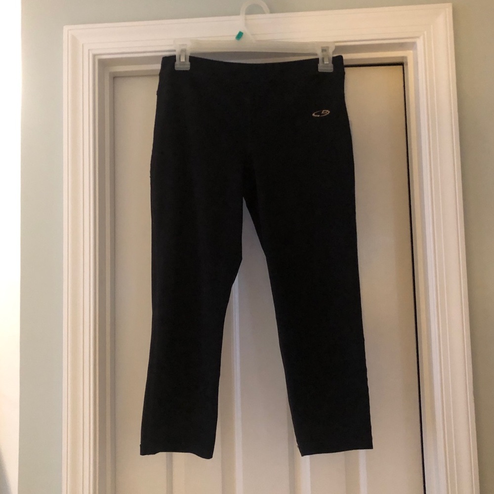 Black Cropped Leggings